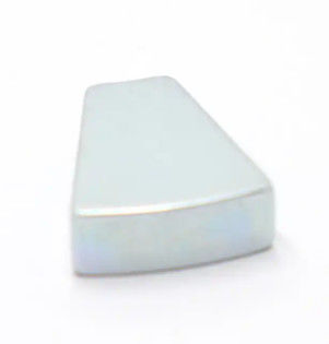 Τετραγωνικό μέγεθος μαγνητών NdFeB επιστρώματος ZN φραγμών μαγνητών νεοδύμιου που προσαρμόζεται