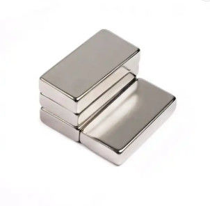 Μεγάλο προσαρμοσμένο μαγνήτης μέγεθος NdFeb N42 μαγνητών φραγμών για βιομηχανικό